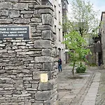 9 Camden Building *
