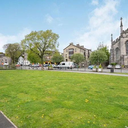 شقة 9 Camden Building